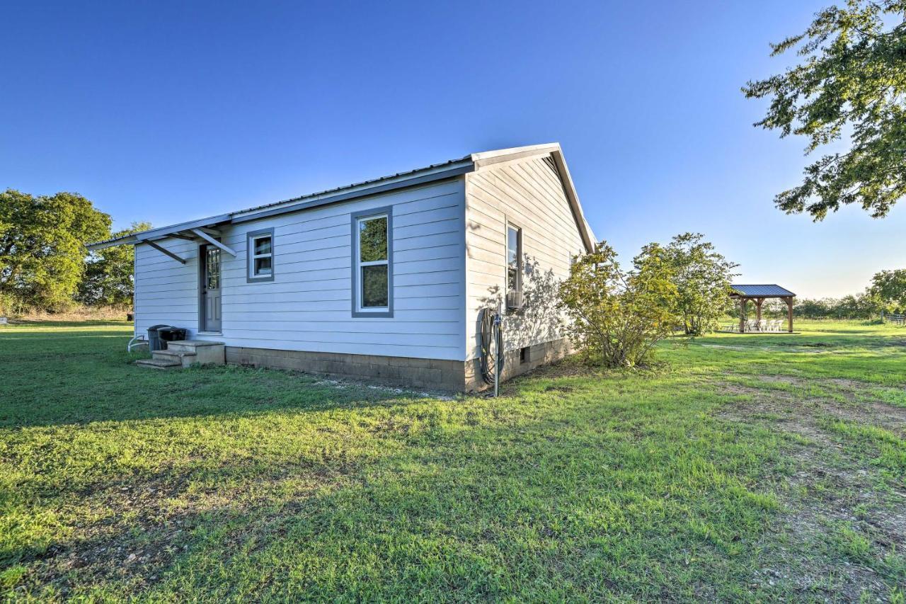 House On Cattle Farm Central To Temple And Waco Lorena Eksteriør billede